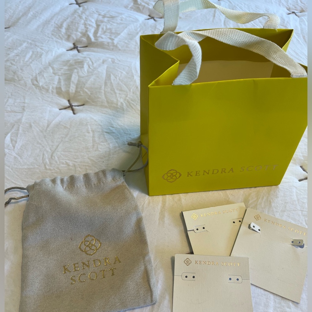 Kendra Scott Gift Bag, Drawstring bag and 3 Earring/Necklace Cards